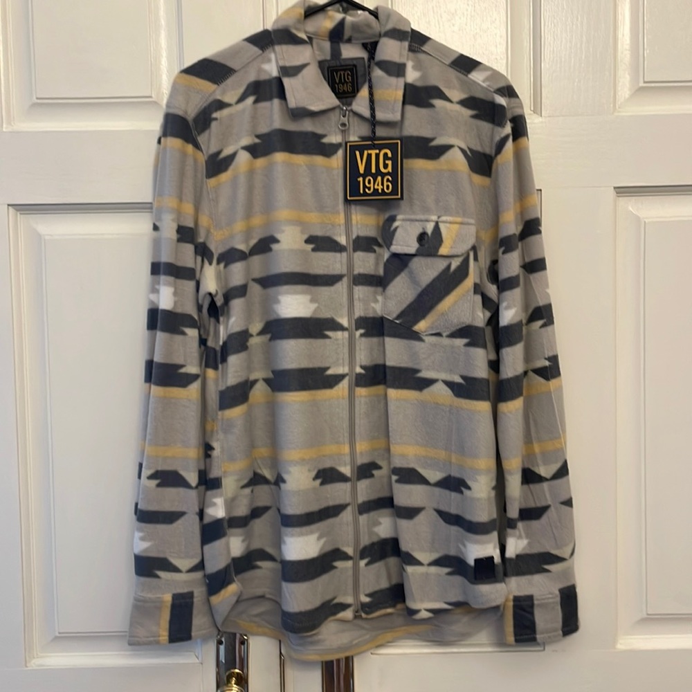 Vintage 1946 Men’s Fleece Shirt Jacket, Size Large. “Light Gray.” NWT.